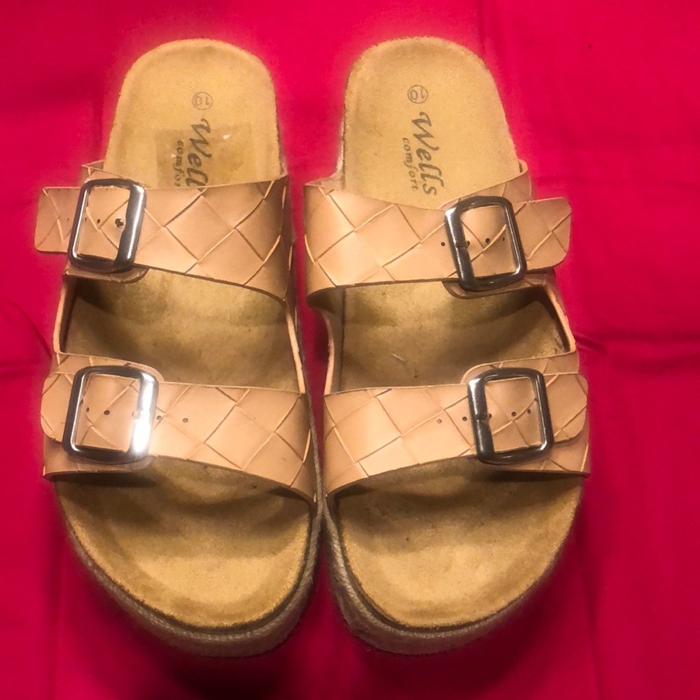 Women's Tan Sandals